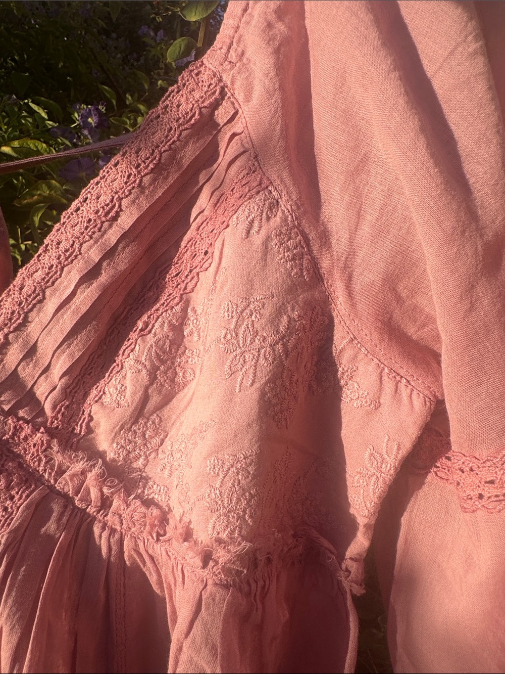 Urban Outfitters Kimchi Blue Dusty Rose Lace-Trim Button Front Blouse NWT - Picture 2 of 5